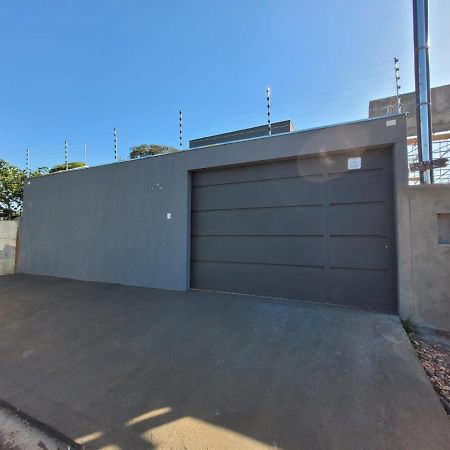 Apartamento Confortavel Para Ate 6 Pessoas, Sao 10 Unidades, Excelente Custo Beneficio Uberaba Exterior photo